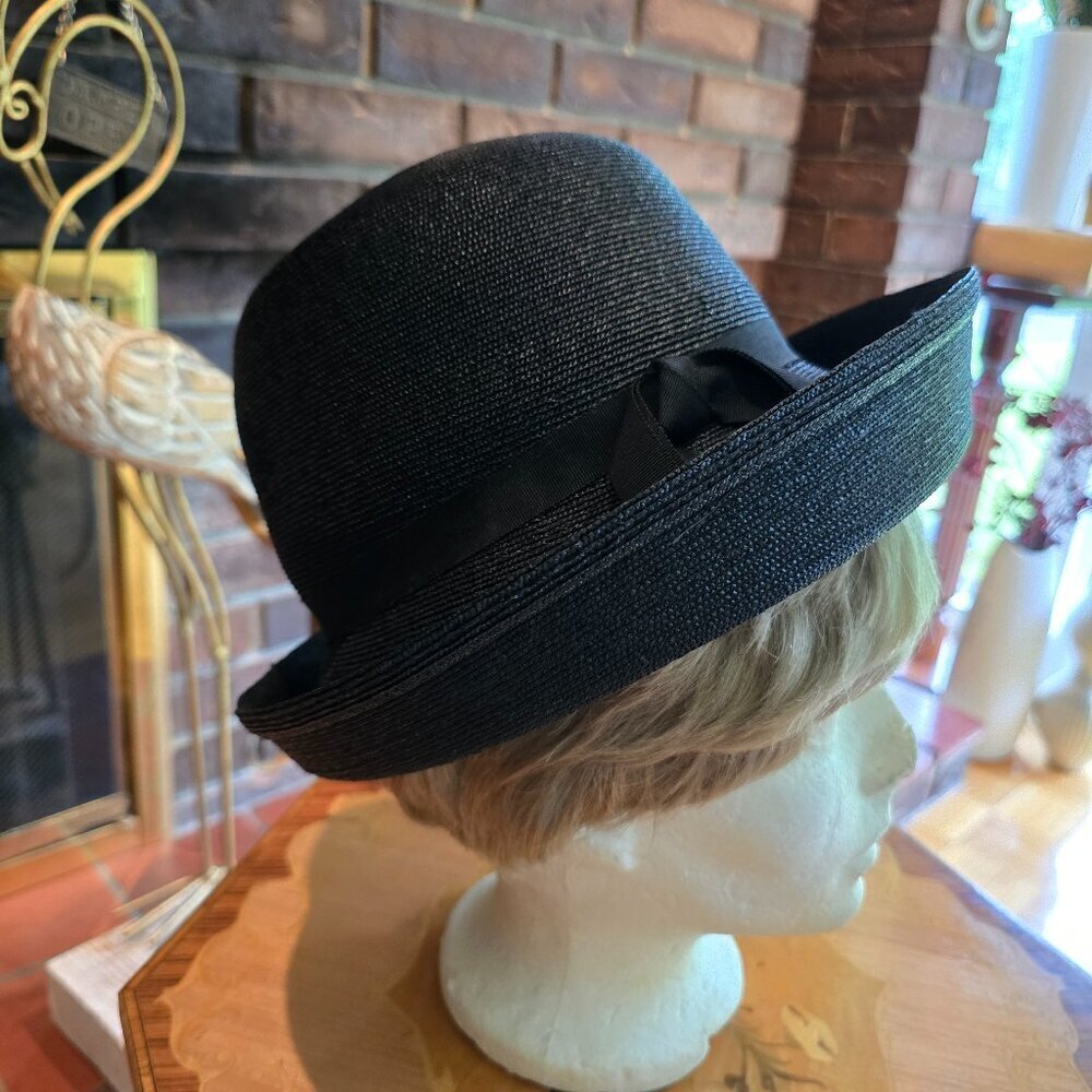 Simpson's - Vintage Women's Straw Hat in Black